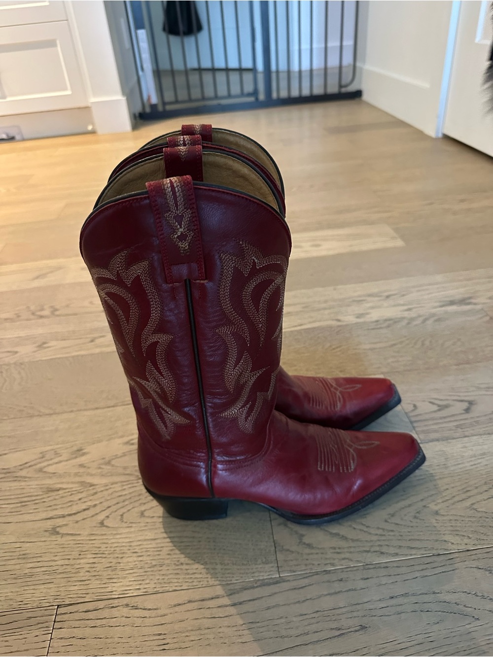 Shyanne Red Leather Women's Cowboy Boots